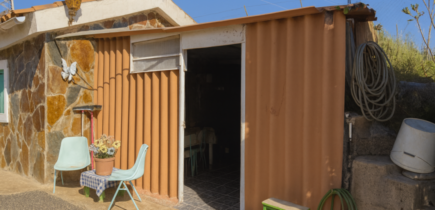 Finca rústica con edificaciones y gran potencial