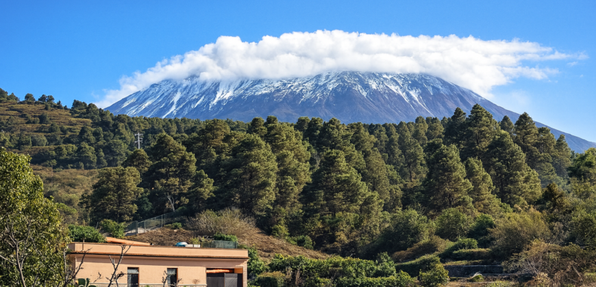 Niezależny dom z panoramicznym widokiem na ocean i Teide – La Guancha – działka 1000 m²