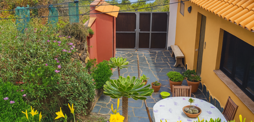 Niezależny dom z panoramicznym widokiem na ocean i Teide – La Guancha – działka 1000 m²