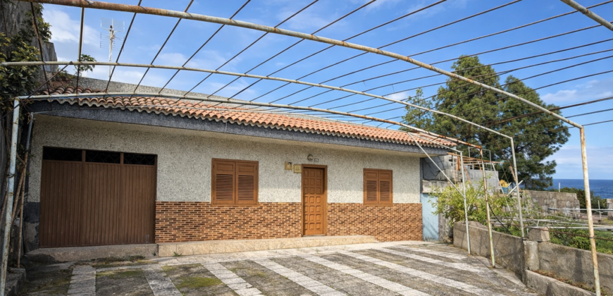 Casa con terreno y vistas al océano – Santa Bárbara