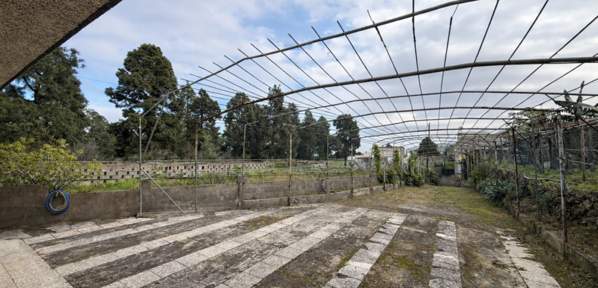 Casa con terreno y vistas al océano – Santa Bárbara