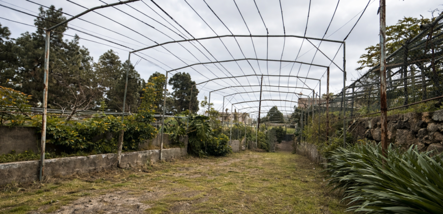 Casa con terreno y vistas al océano – Santa Bárbara