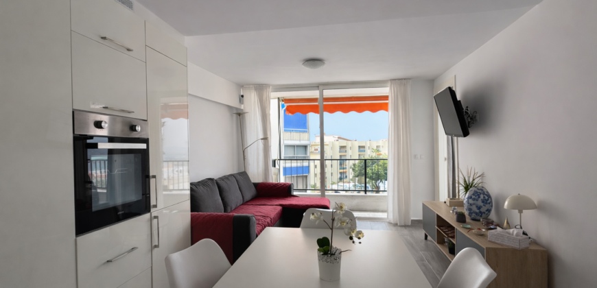 Apartamento con vistas al océano – 47 m² | reformado | plaza de garaje